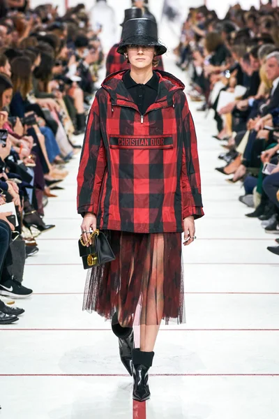 Look 33